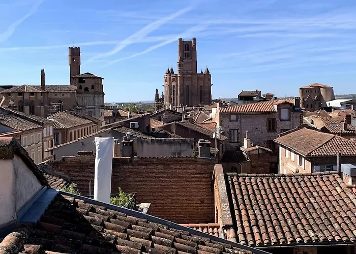 Loft Atelier Hyper Centre Апартаменты *